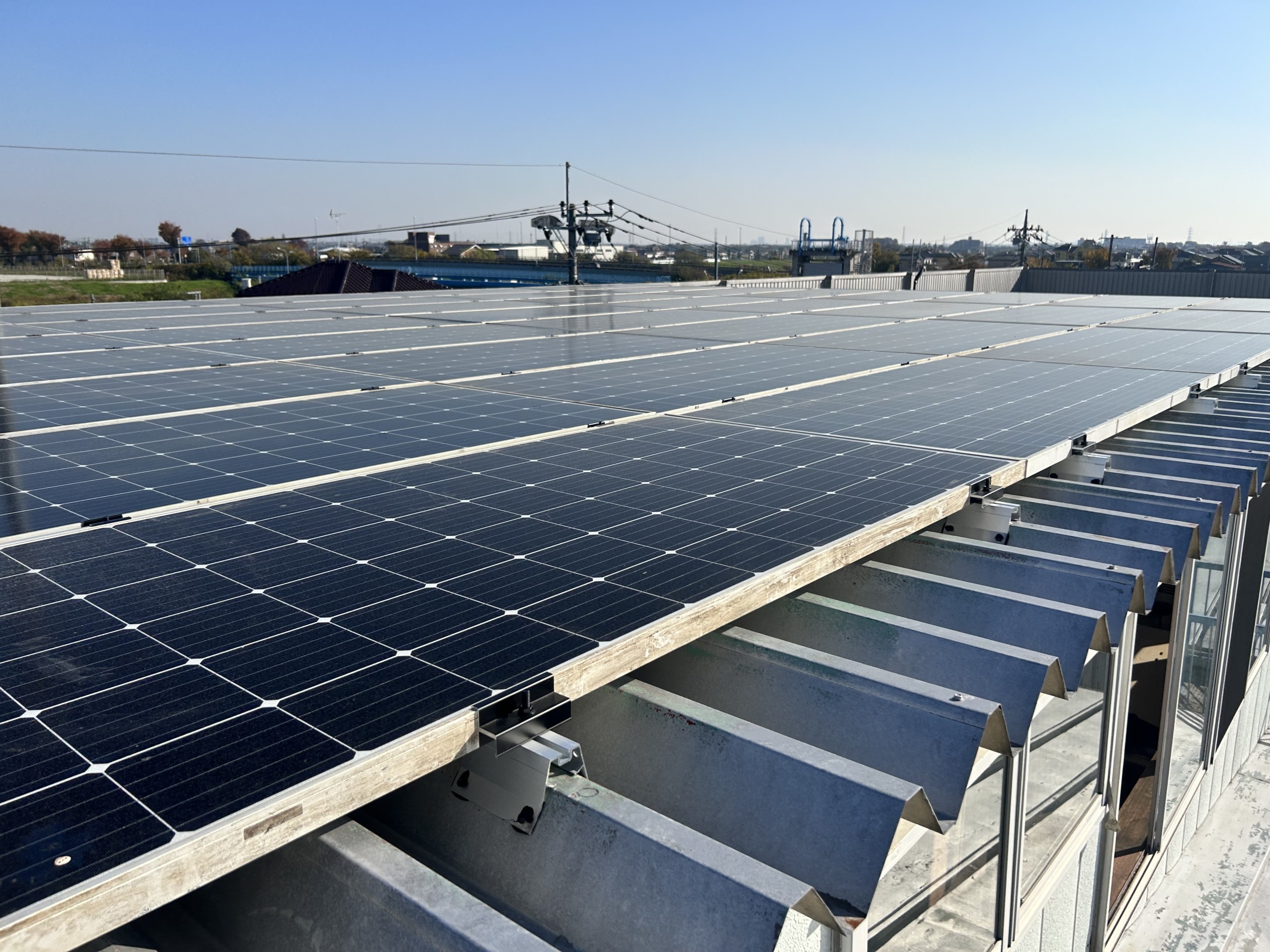 中古太陽光パネルを使った屋根置型自家発電所】第一号のお披露目会を 